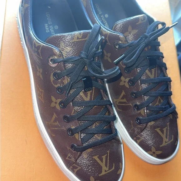 Preowned Louis Vuitton FrontRow Sneakers Size 41 - Picture 3 of 11